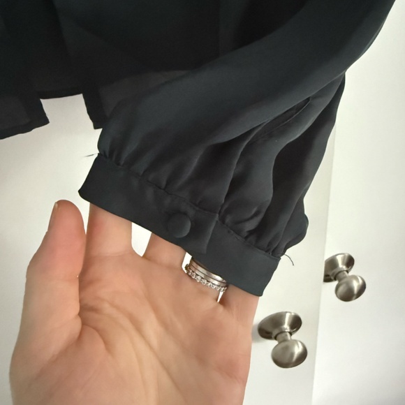 Emerald Green Silky Blouse - Picture 4 of 5